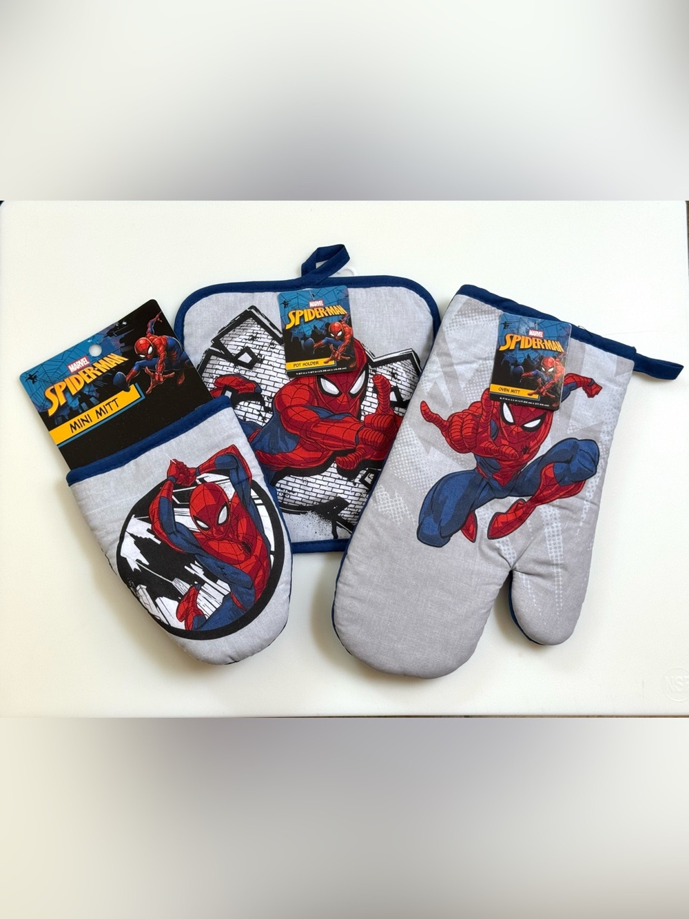 Marvel Spider-Man Gray, Red, Blue Oven Mitt and Pot Holder Set